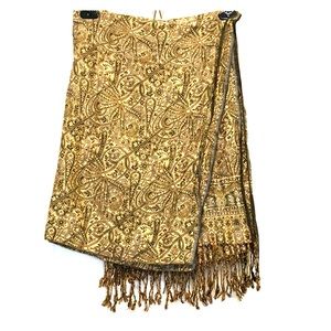 Never Worn Green Paisley Fringed Shawl